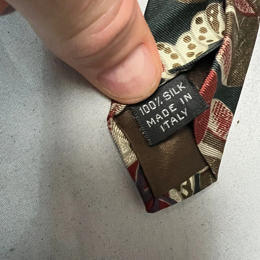 Kenneth Cole New York Silk Tie Burgundy Green Floral Pattern‎ Made in Italy Mens
